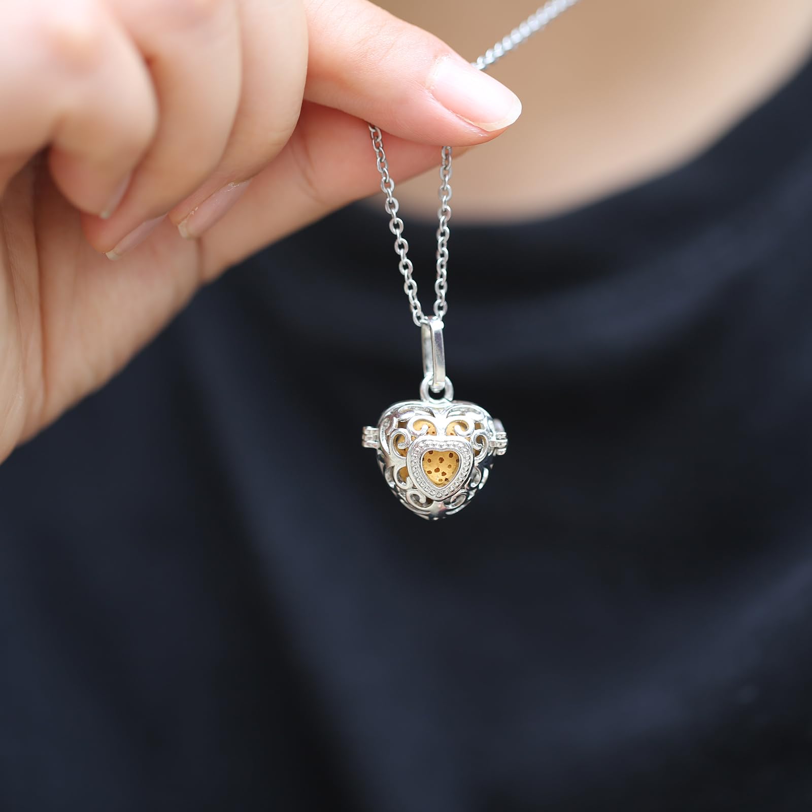 Amazon.com : 2PCS Essential Oil Diffuser Necklace Aromatherapy